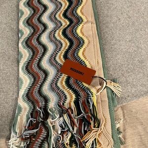 Missoni Vibrant Zigzag Knit Accessory: Multi Color (BRAND NEW)